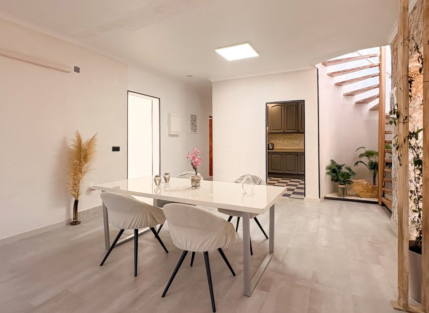 Resale - Villa - Ciudad Quesada