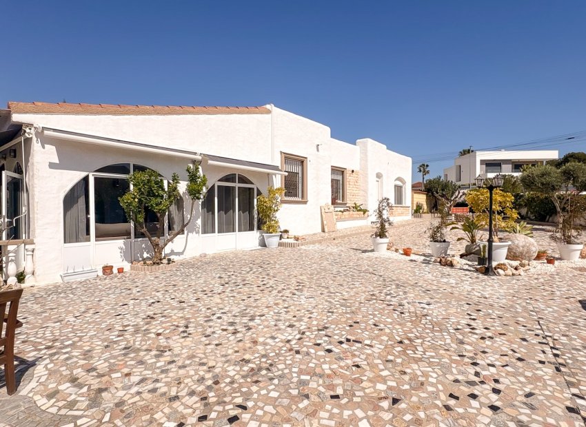 Resale - Villa - Ciudad Quesada