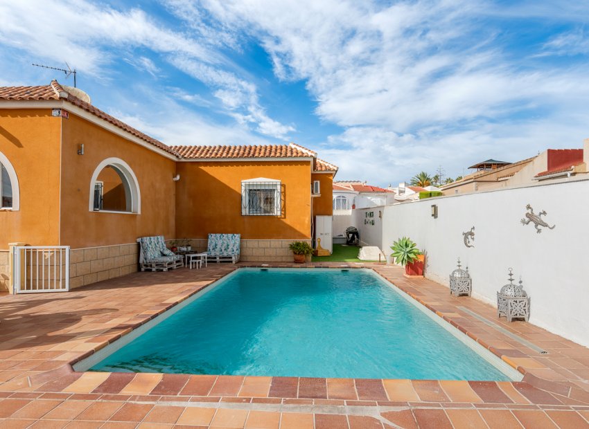 Resale - Villa - Ciudad Quesada