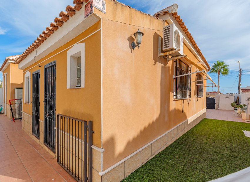Resale - Villa - Ciudad Quesada