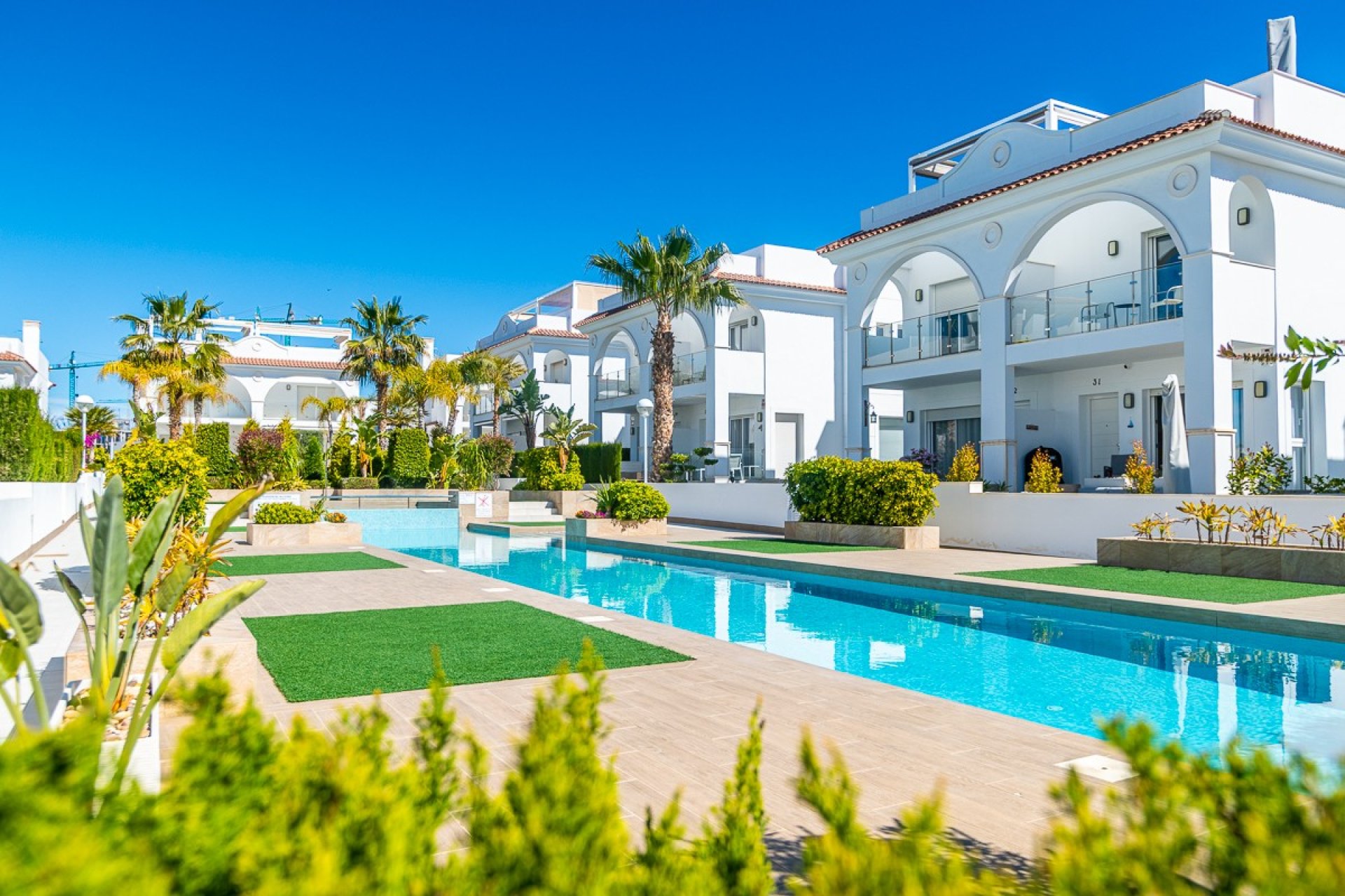 Resale - Villa - CIUDAD QUESADA