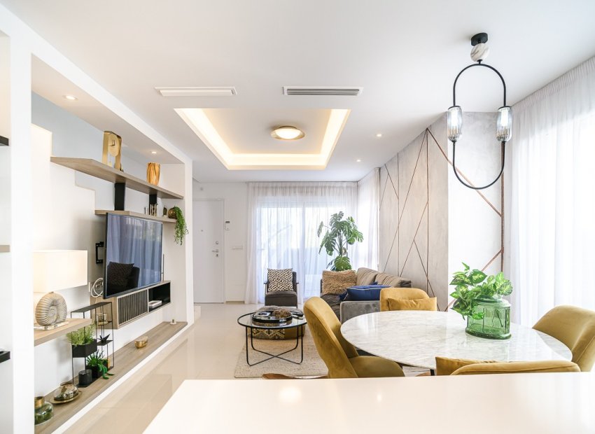 Resale - Villa - CIUDAD QUESADA