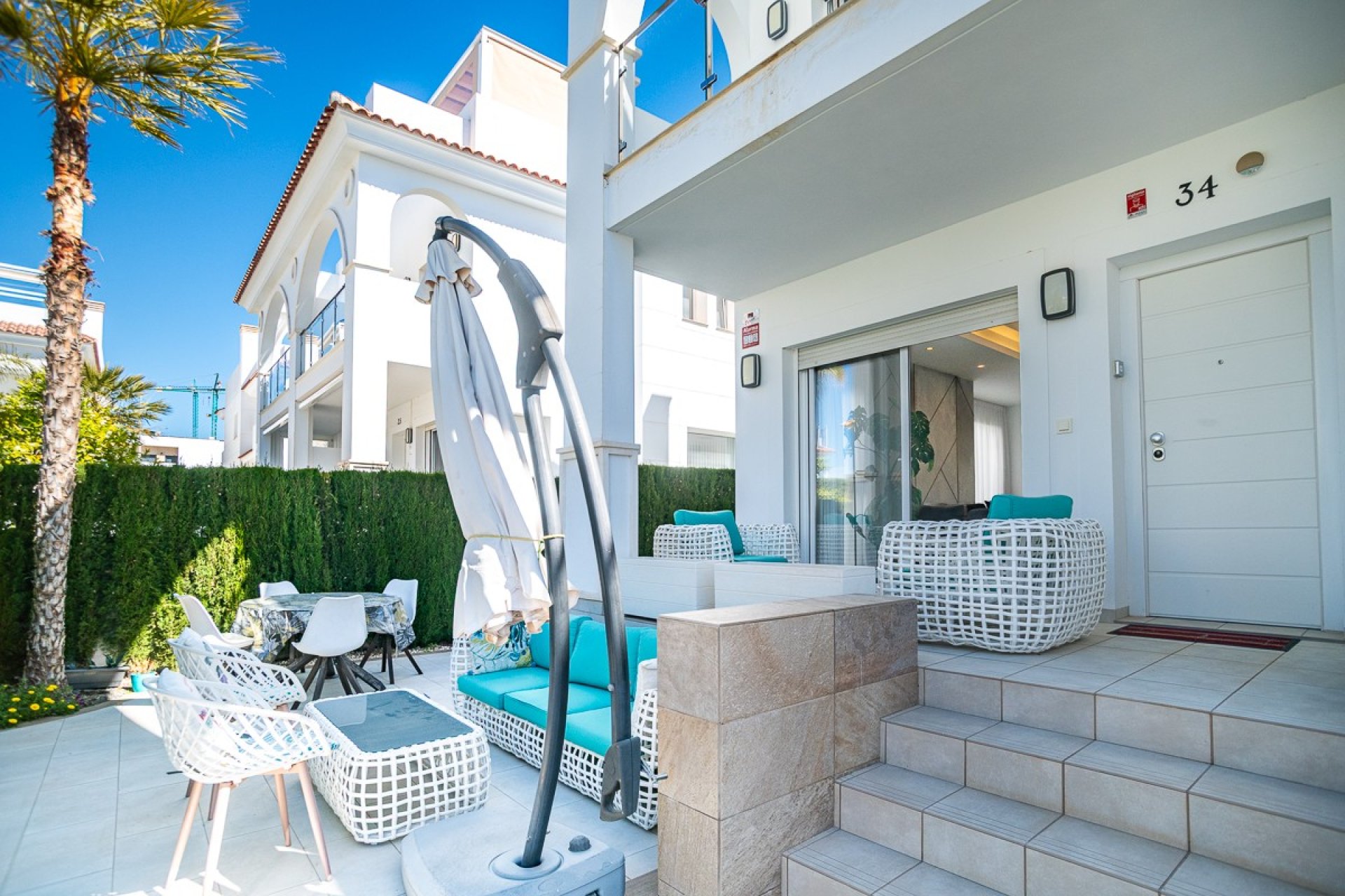 Resale - Villa - CIUDAD QUESADA