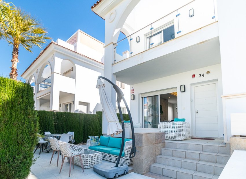 Resale - Villa - CIUDAD QUESADA