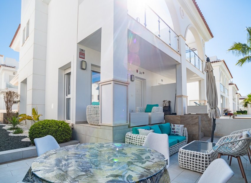 Resale - Villa - CIUDAD QUESADA
