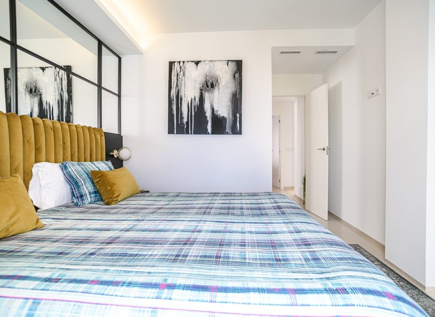 Resale - Villa - CIUDAD QUESADA