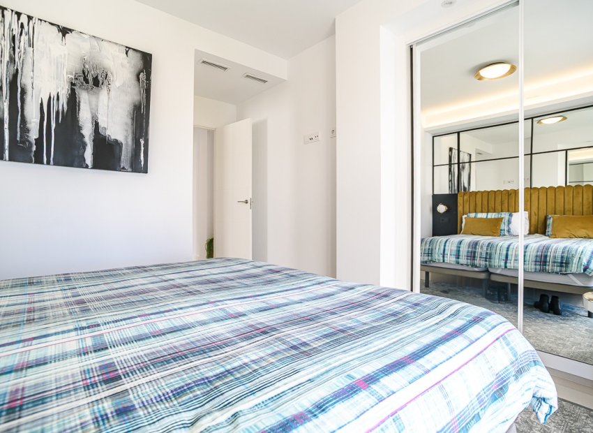 Resale - Villa - CIUDAD QUESADA