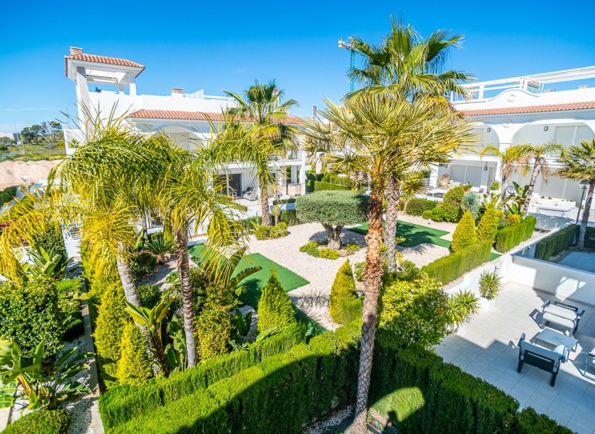 Resale - Villa - CIUDAD QUESADA