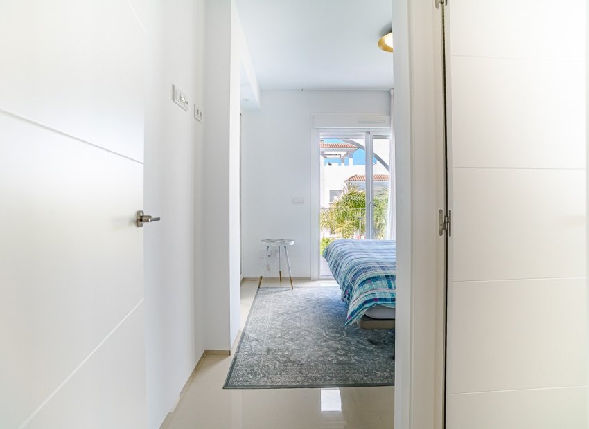Resale - Villa - CIUDAD QUESADA