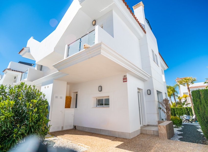 Resale - Villa - CIUDAD QUESADA
