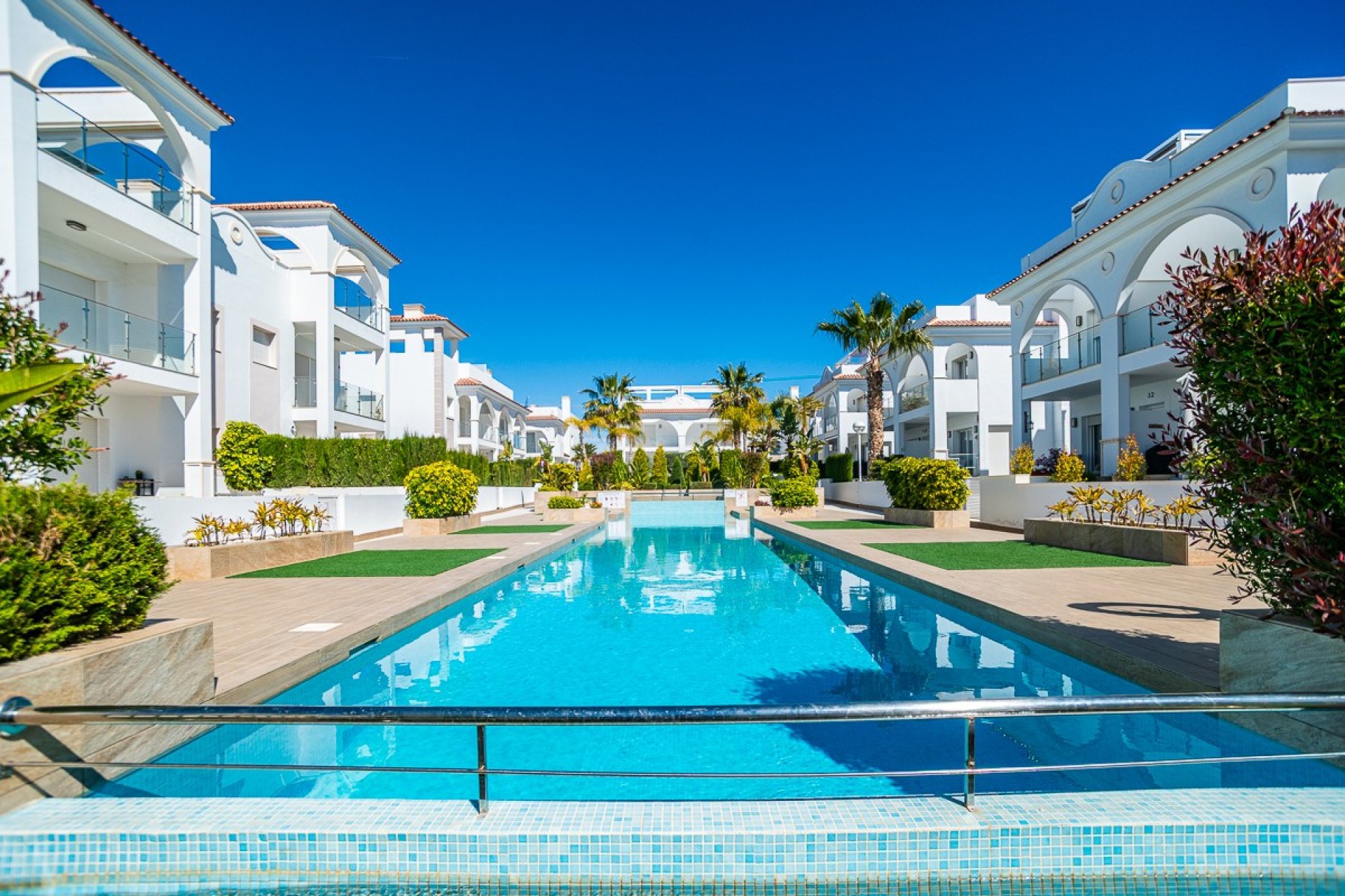 Resale - Villa - CIUDAD QUESADA