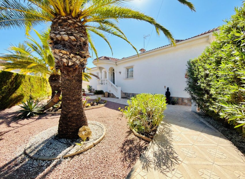 Resale - Villa - Ciudad Quesada
