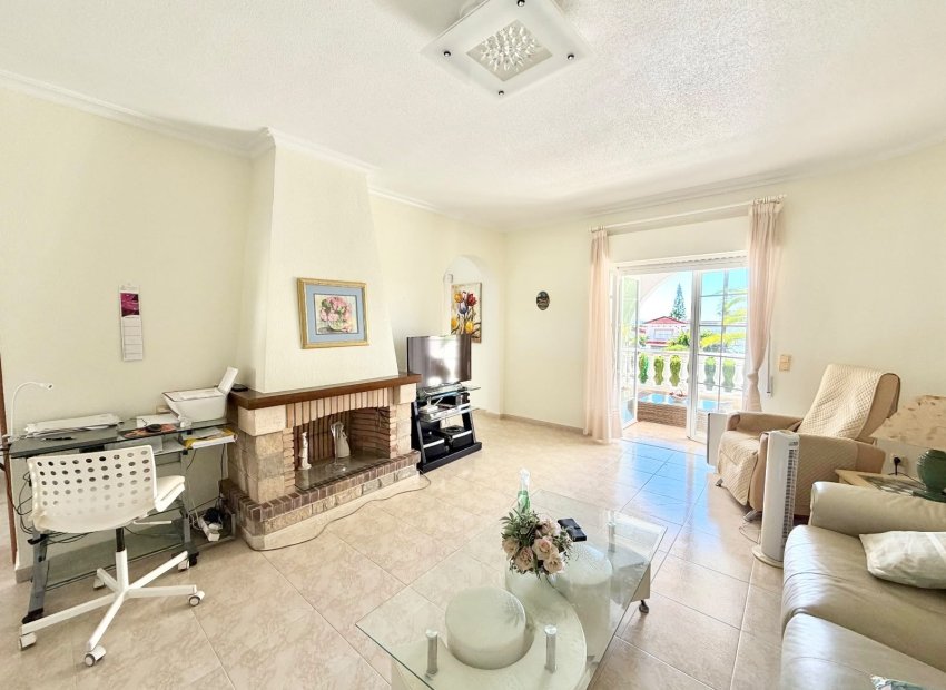Resale - Villa - Ciudad Quesada
