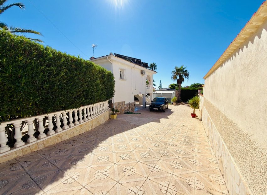 Resale - Villa - Ciudad Quesada
