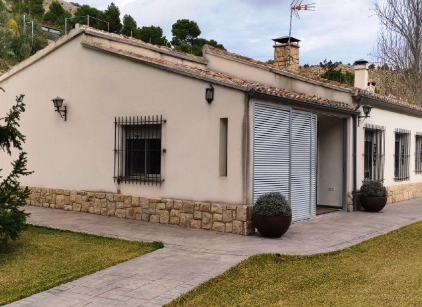 Resale - Villa - Cocentaina