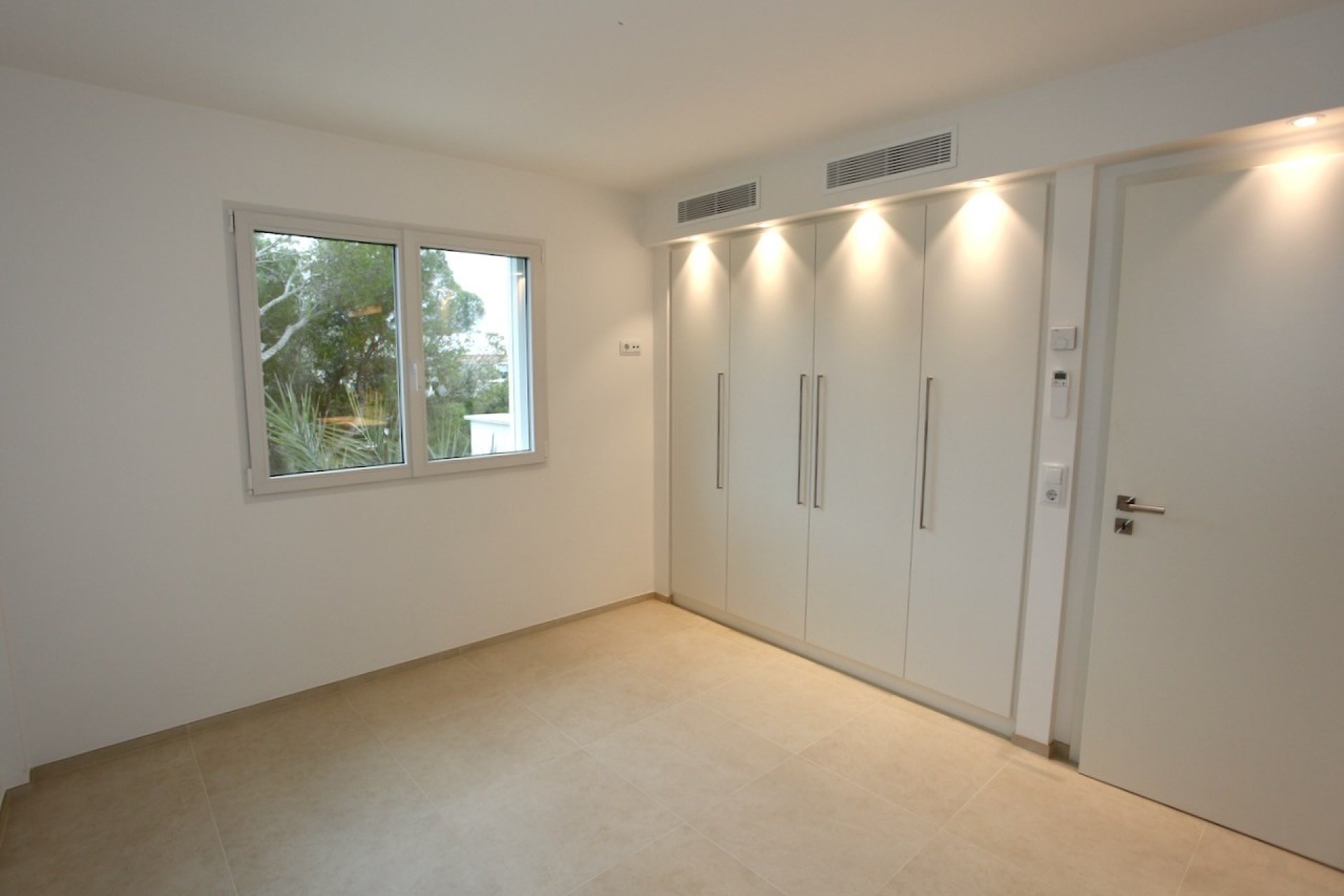 Resale - Villa - COSTA D'EN BLANES - Calvià