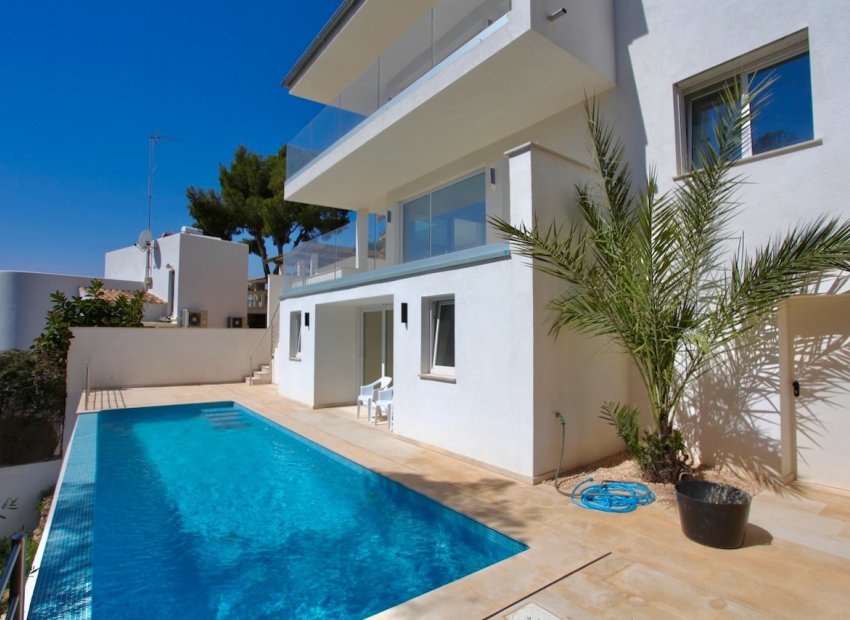 Resale - Villa - COSTA D'EN BLANES - Calvià