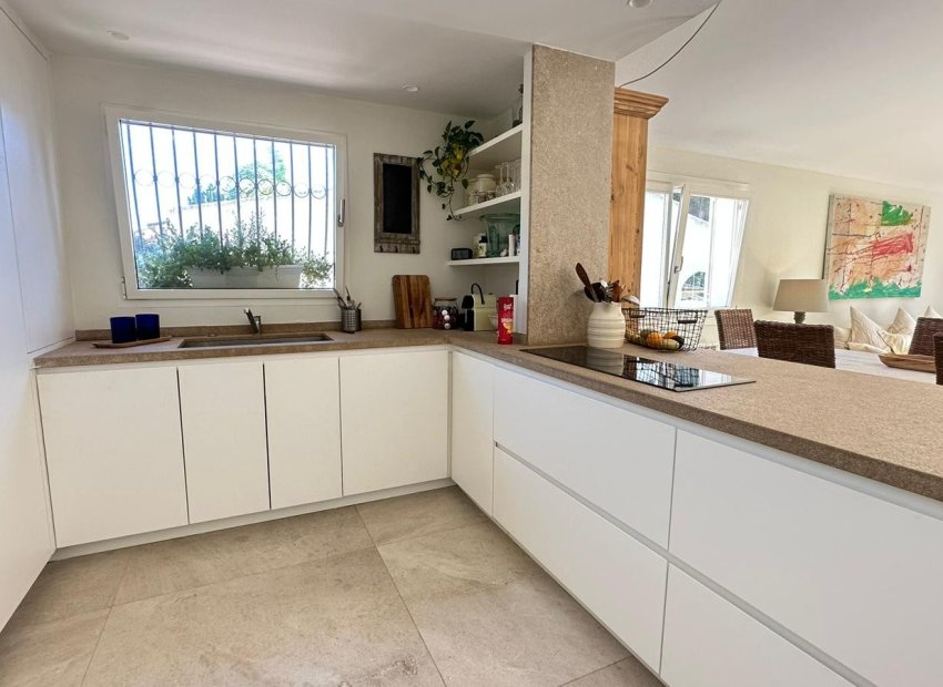 Resale - Villa - COSTA DE LA CALMA - Calvià