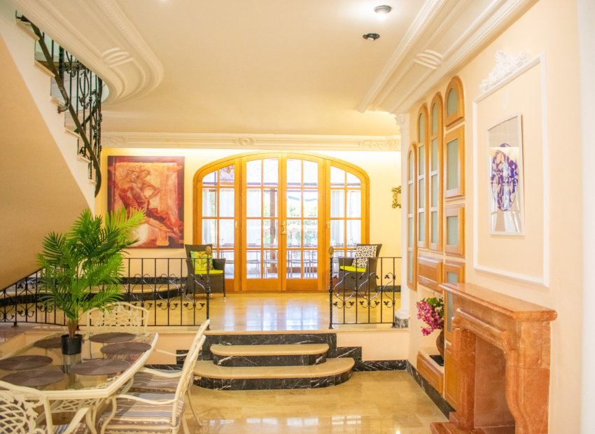 Resale - Villa - Crevillente