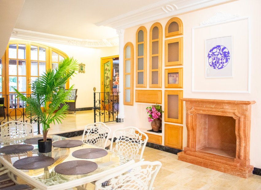 Resale - Villa - Crevillente