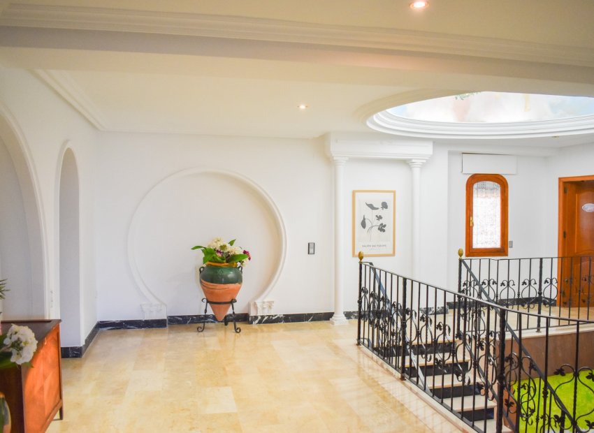 Resale - Villa - Crevillente