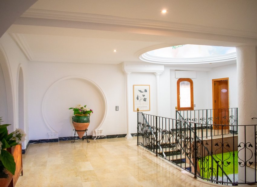 Resale - Villa - Crevillente