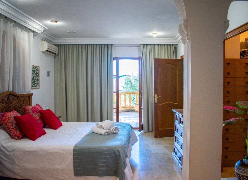 Resale - Villa - Crevillente