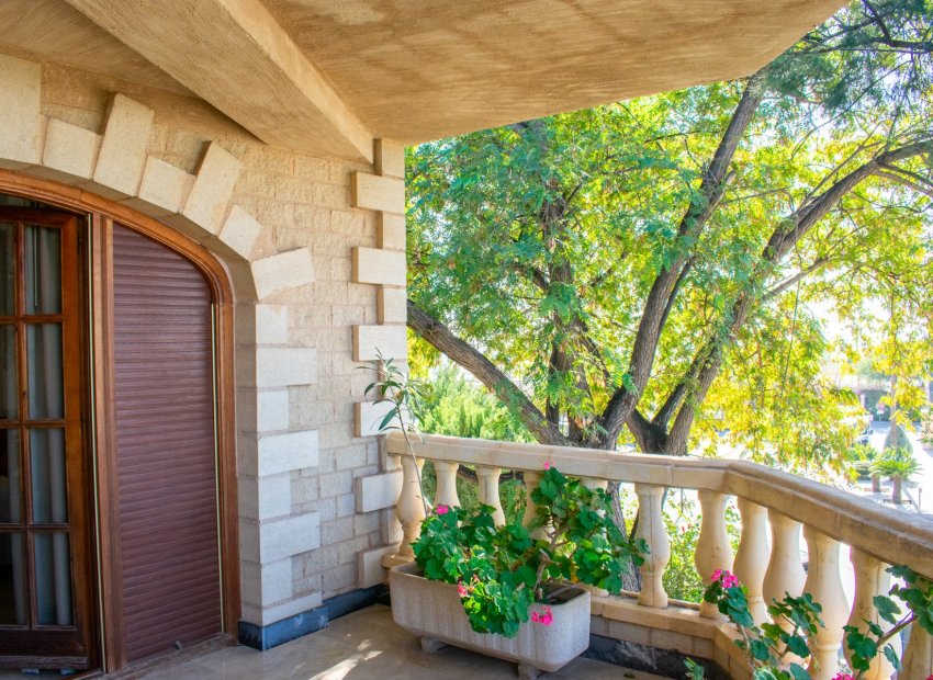 Resale - Villa - Crevillente