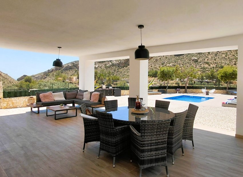 Resale - Villa - Crevillente