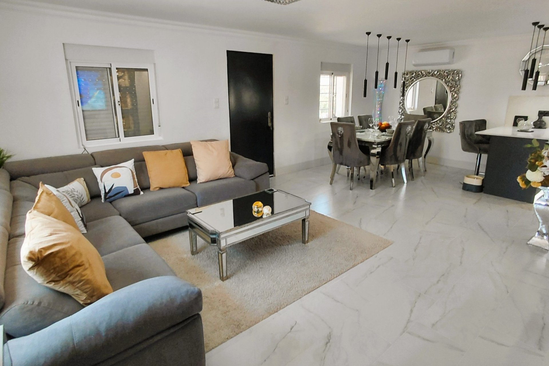 Resale - Villa - Crevillente