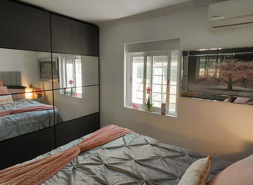 Resale - Villa - Crevillente