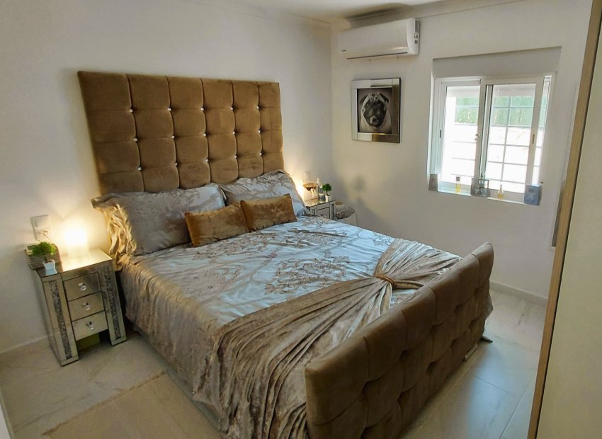 Resale - Villa - Crevillente