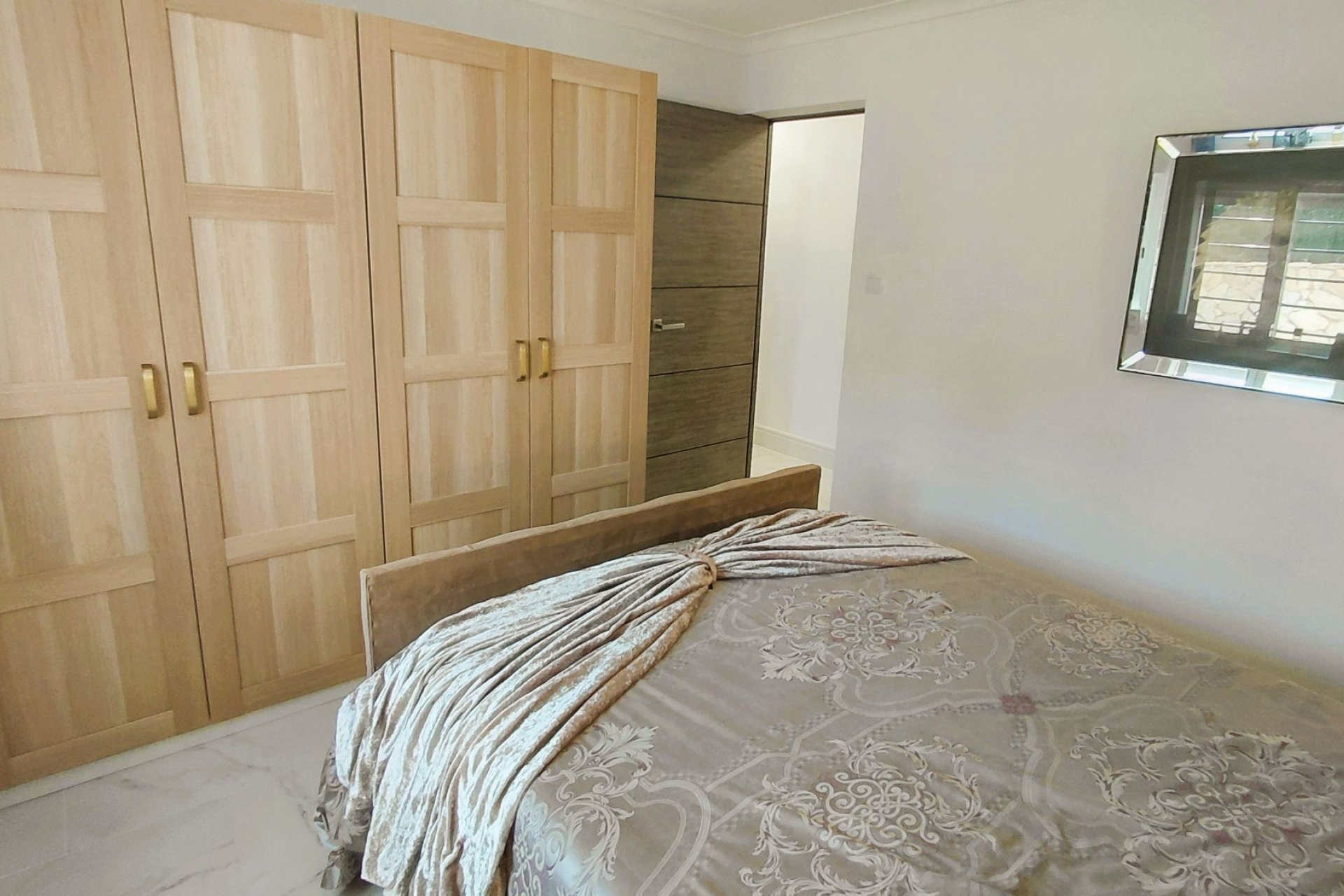 Resale - Villa - Crevillente