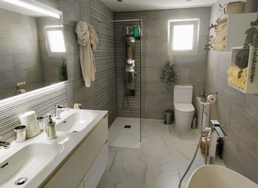 Resale - Villa - Crevillente
