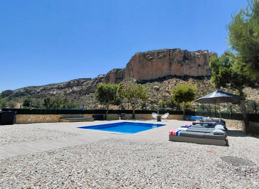 Resale - Villa - Crevillente