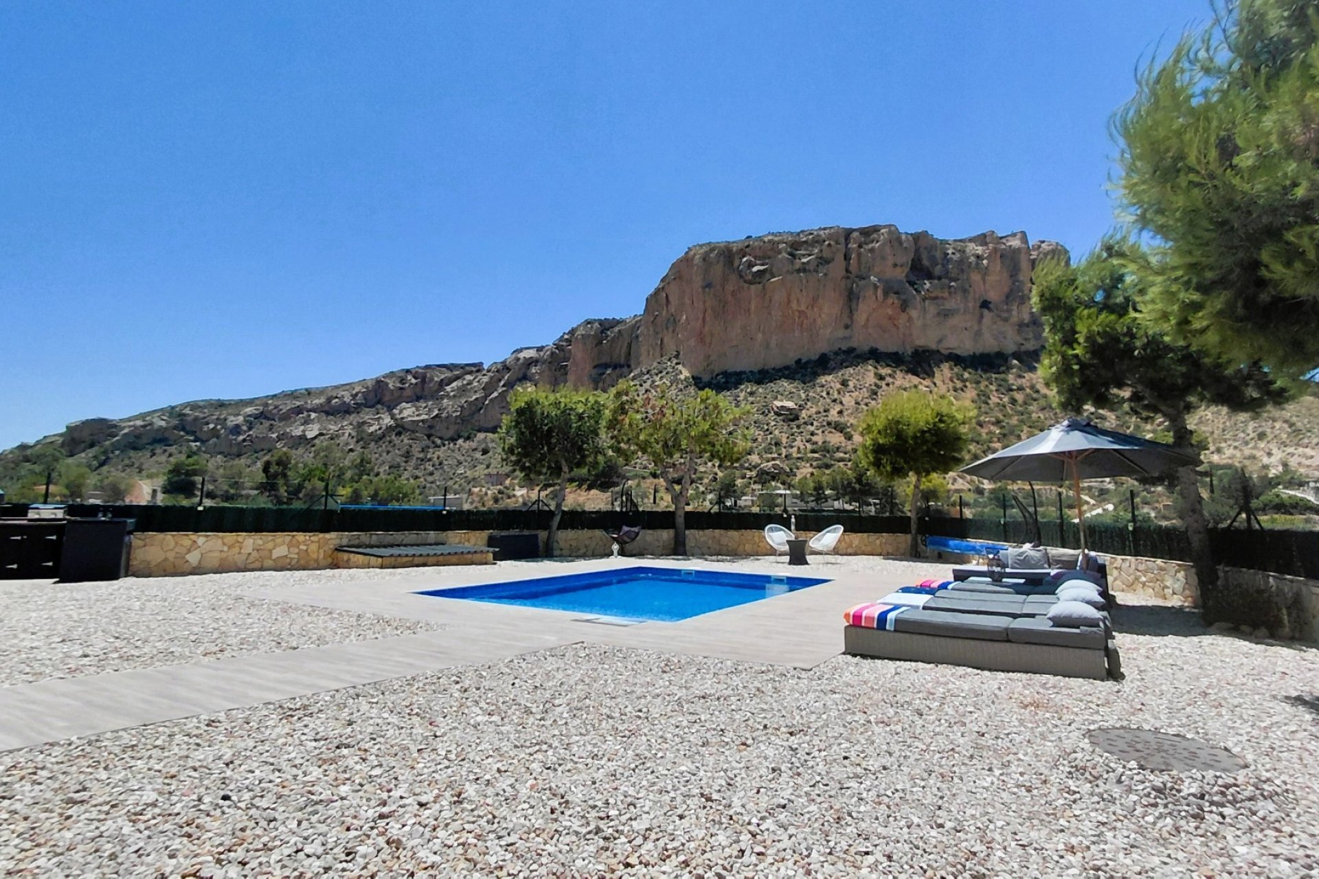 Resale - Villa - Crevillente