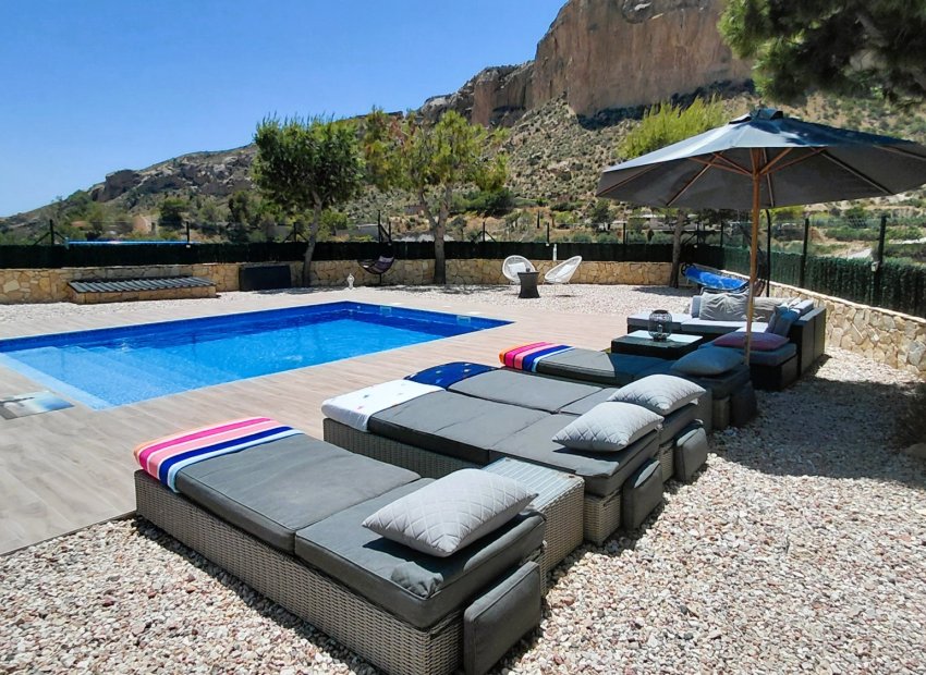 Resale - Villa - Crevillente
