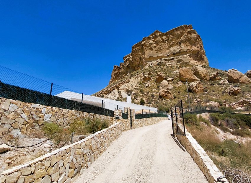 Resale - Villa - Crevillente