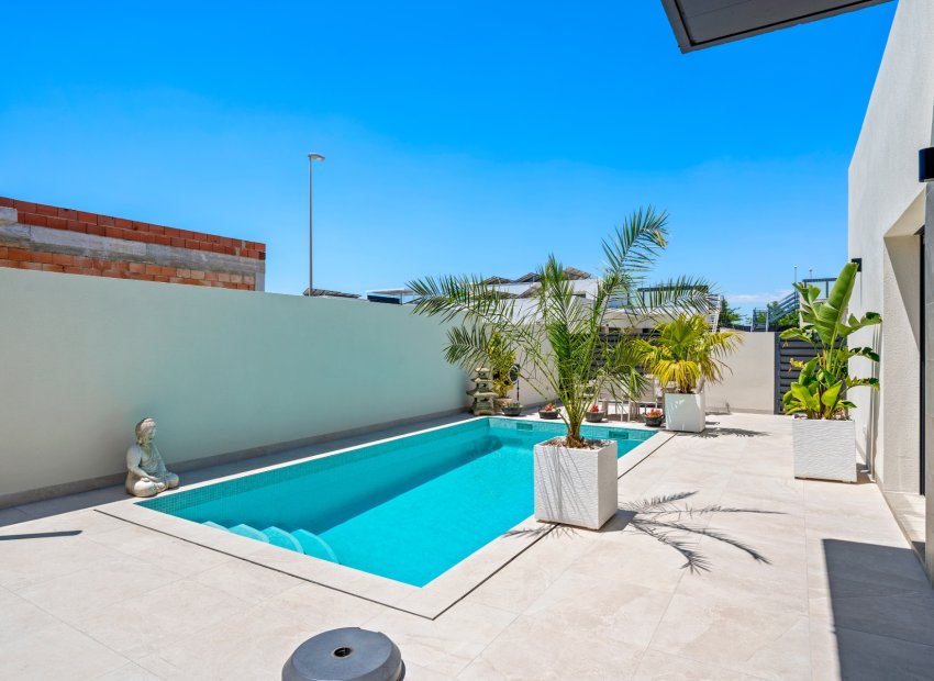 Resale - Villa - Daya Nueva - Costa Blanca South
