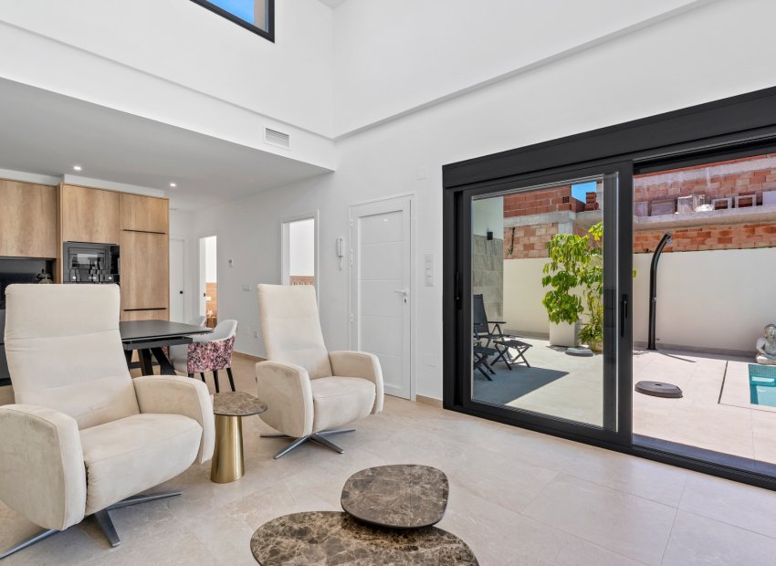 Resale - Villa - Daya Nueva - Costa Blanca South