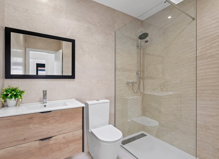 Resale - Villa - Daya Nueva - Costa Blanca South