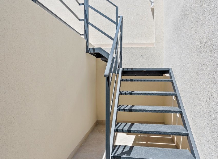 Resale - Villa - Daya Nueva - Costa Blanca South
