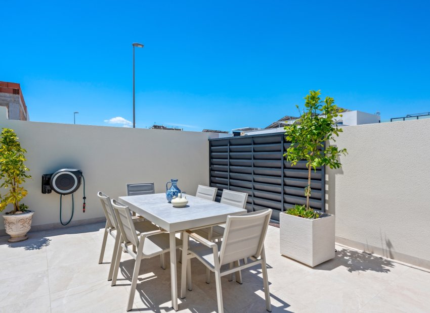 Resale - Villa - Daya Nueva - Costa Blanca South