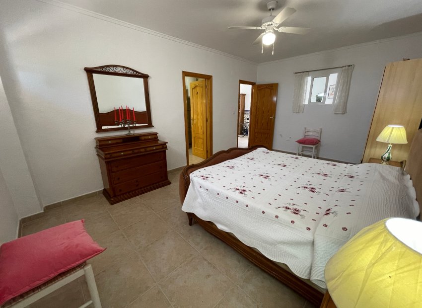 Resale - Villa - Daya Nueva