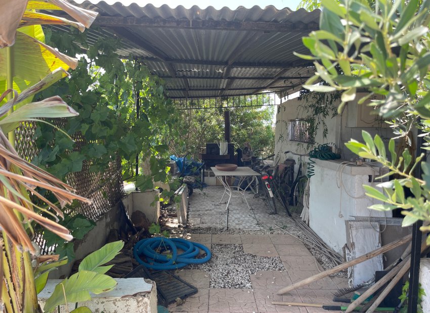 Resale - Villa - Daya Nueva