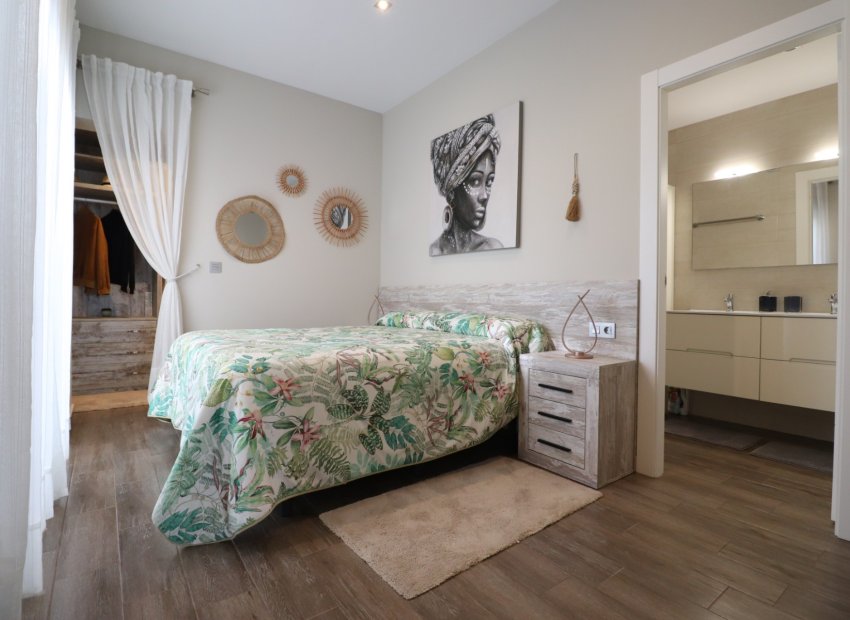 Resale - Villa - Daya Vieja - Daya Vieja - Town