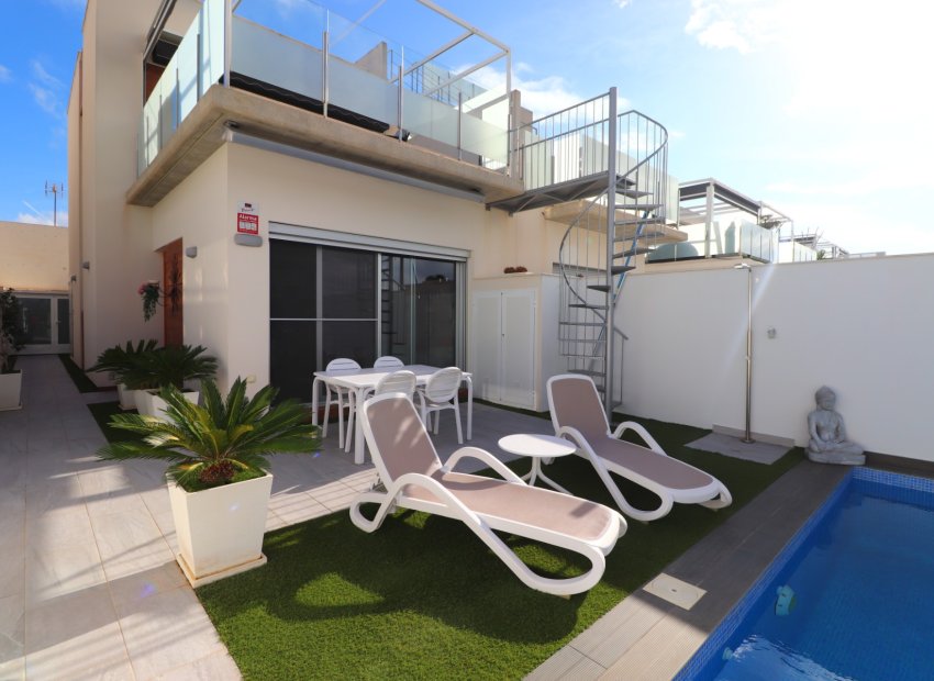 Resale - Villa - Daya Vieja - Daya Vieja - Town