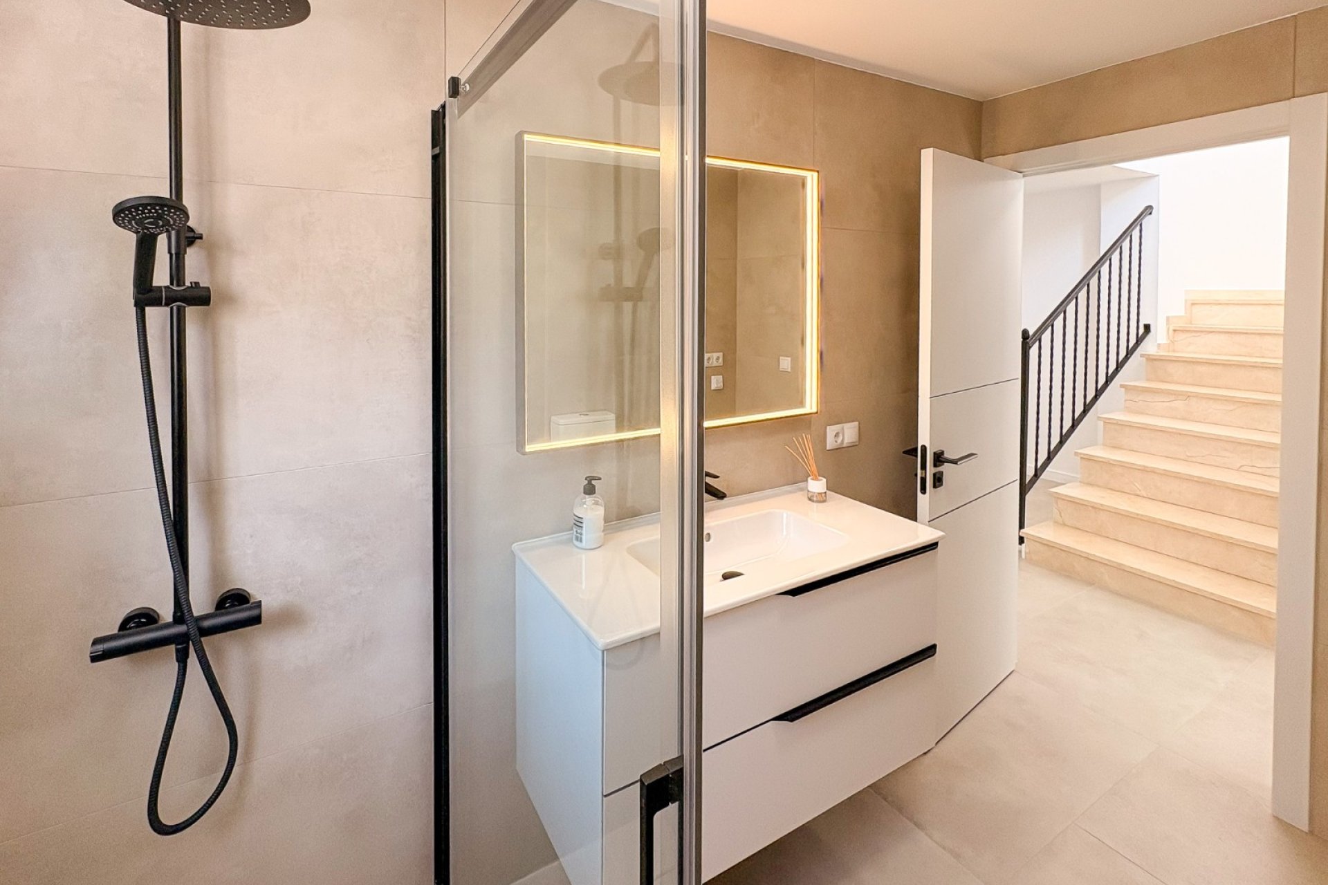 Resale - Villa - El Campello - Pueblo Acantilado - Venta Lanuza