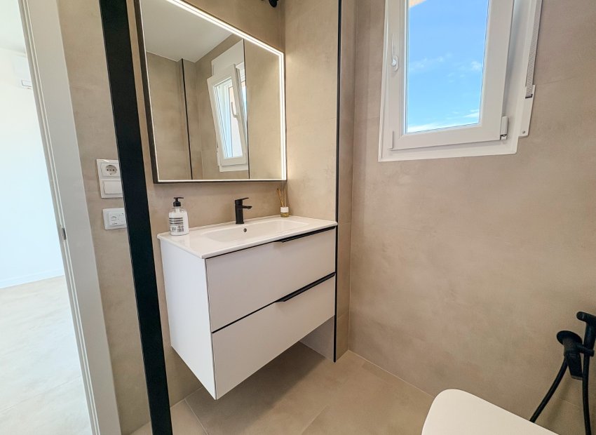 Resale - Villa - El Campello - Pueblo Acantilado - Venta Lanuza