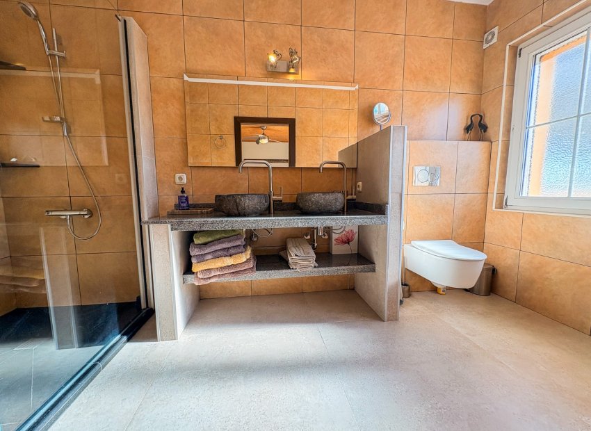 Resale - Villa - Elche - Las Bayas